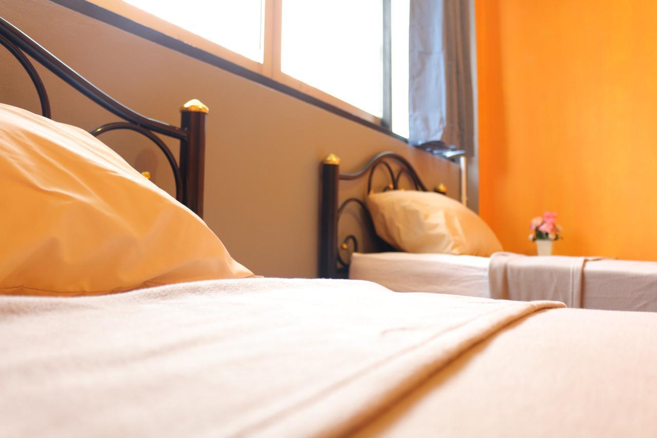 Ama Phuket Hostel Экстерьер фото
