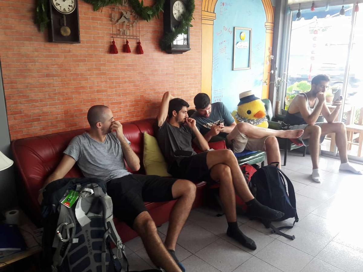 Ama Phuket Hostel Экстерьер фото